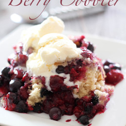 Slow Cooker Berry Cobbler - Chef In Training