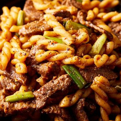 Vietnamese Stir-fried Pasta With Beef (nui Xào Bò)