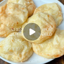 Pao De Quiejo (brazilian Cheese Rolls)