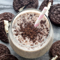 Dairy-free Cookies &amp; Cream Milkshake