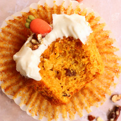 Carrot Cake Cupcakes With Cream Cheese Frosting