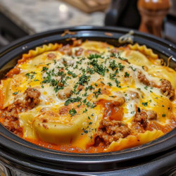 Slow Cooker Beef And Cheese Ravioli Lasagna