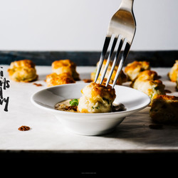 Mini Cream Cheese And Green Onion Biscuits And Spicy Sausage Gravy · I Am A Food Blog