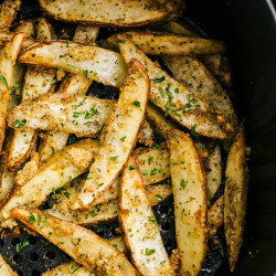 Air Fryer Potato Wedges