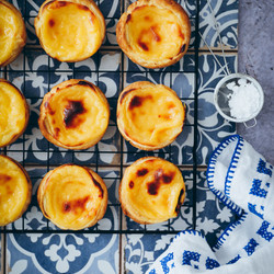 Pastei De Nata - Portugiesische Puddingtörtchen
