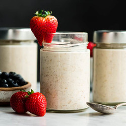 Easy Overnight Oats With Yogurt