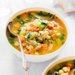 30-minute Quinoa Vegetable Soup
