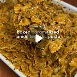 One-tray Caramelized Onion &amp; Garlic Pasta