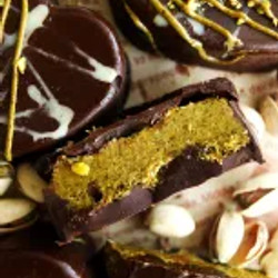 Viral Vegan Pistachio Chocolate Bar