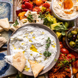 How To Make An Easy Mediterranean Mezze Platter