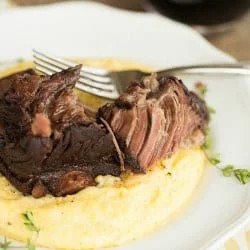 Braised Short Ribs With Cheesy Grits