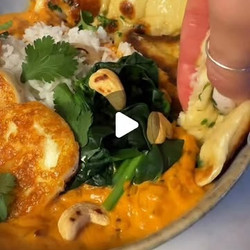 Coconut Halloumi Cashew Curry