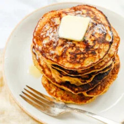 3-ingredient Banana Pancakes