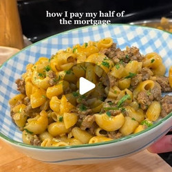 One-pot Creamy Beef &amp; Mac