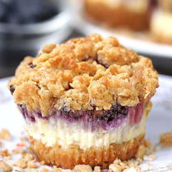 Blueberry Crumble Mini Cheesecakes