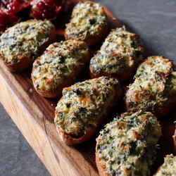 Baked Spinach And Artichoke Toasts