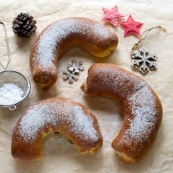 Czech Poppy Seed Horseshoe Rolls (martinské Podkovy)