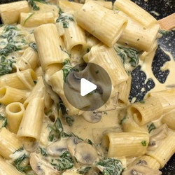 Creamy Spinach &amp; Mushroom Pasta