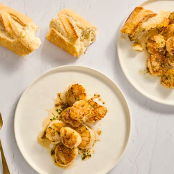 Pan Seared Scallops With Garlic Butter