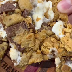 S'mores Cookie Bars
