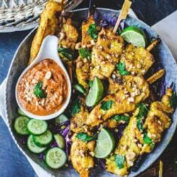 Chicken Satay With Peanut Dipping Sauce
