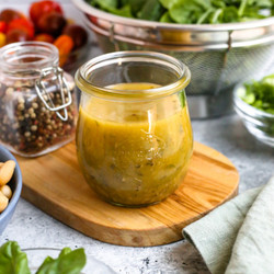 Red Wine Vinaigrette Salad Dressing
