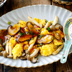 Stir-fried Mushrooms And Eggs With Ankake Sauce