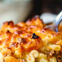 Mac &amp; Cheese Meatloaf Casserole
