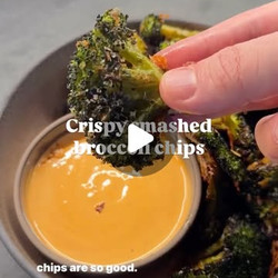 Smashed Broccoli Chips