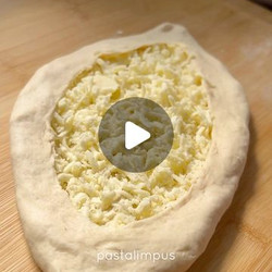 Haçapuri (peynirli Pide)