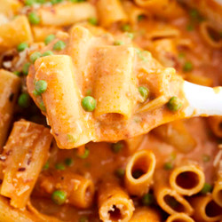 One Pot Spicy Rigatoni