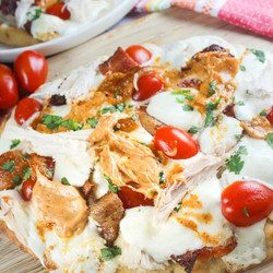 Copycat Panera Chipotle Chicken &amp; Bacon Flatbread Pizza