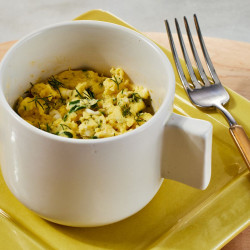 Spinach &amp; Feta Mug Scrambled Eggs