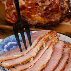 Baked Ham With Brown Sugar Glaze