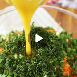 Fresh &amp; Crunchy Cabbage Salad