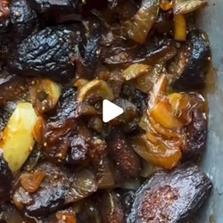 Caramelized Onions, Figs &amp; Goat Cheese Dip