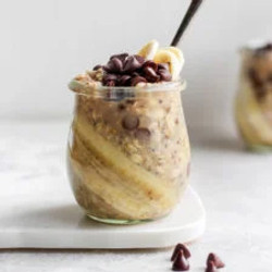 Chocolate Chip Banana Overnight Oats (dairy-free)