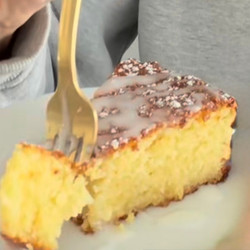 Almond Ricotta Cake