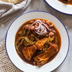 Carne De Puerco Con Nopales