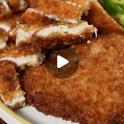 Crispy And Juicy Milanesa De Pollo
