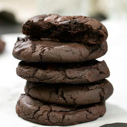 Fudgy Flourless Black Bean Cookies