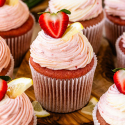 Strawberry Lemonade Cupcakes