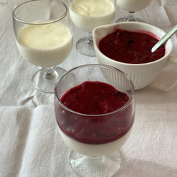 Panna Cotta With (frozen) Fruit Compote