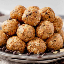 Oatmeal Peanut Butter Protein Balls