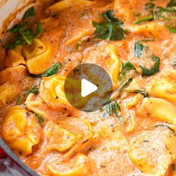 Creamy Tomato Tortellini Soup
