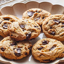 Chewy Peanut Butter Chocolate Chip Cookies