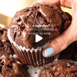 Chocolate Muffins (4 Ingredients, No Eggs, No Dairy)