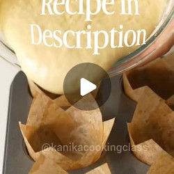 Soft &amp; Fluffy Vanilla Muffins