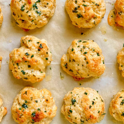 Copycat Red Lobster Cheddar Bay Biscuits