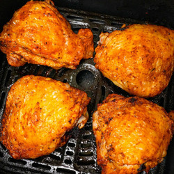 Air Fryer Chicken Thighs (video)